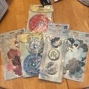 Prima Marketing Floral Embellishments Set